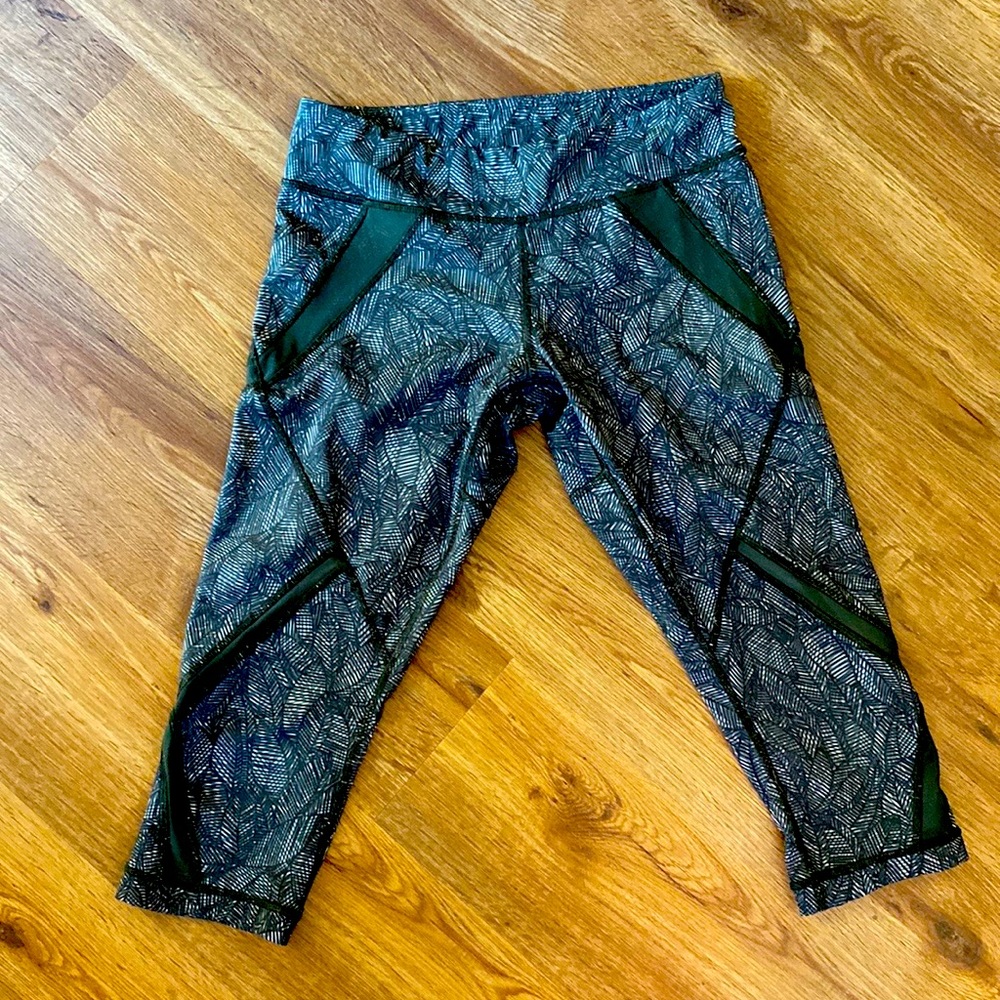 Lululemon Leafy 🍃 Cropped Leggings size 4/6